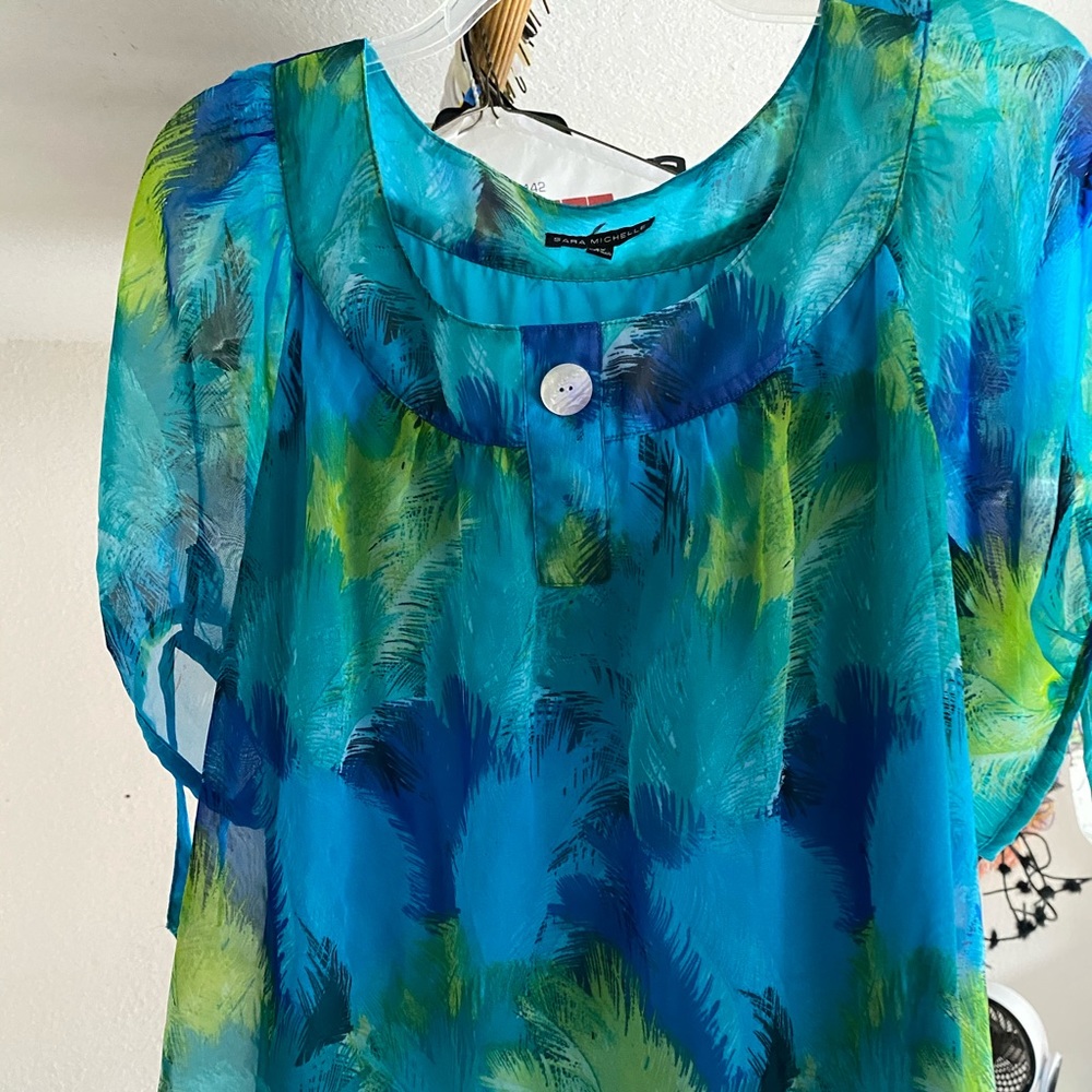 Woman’s plus size shirt